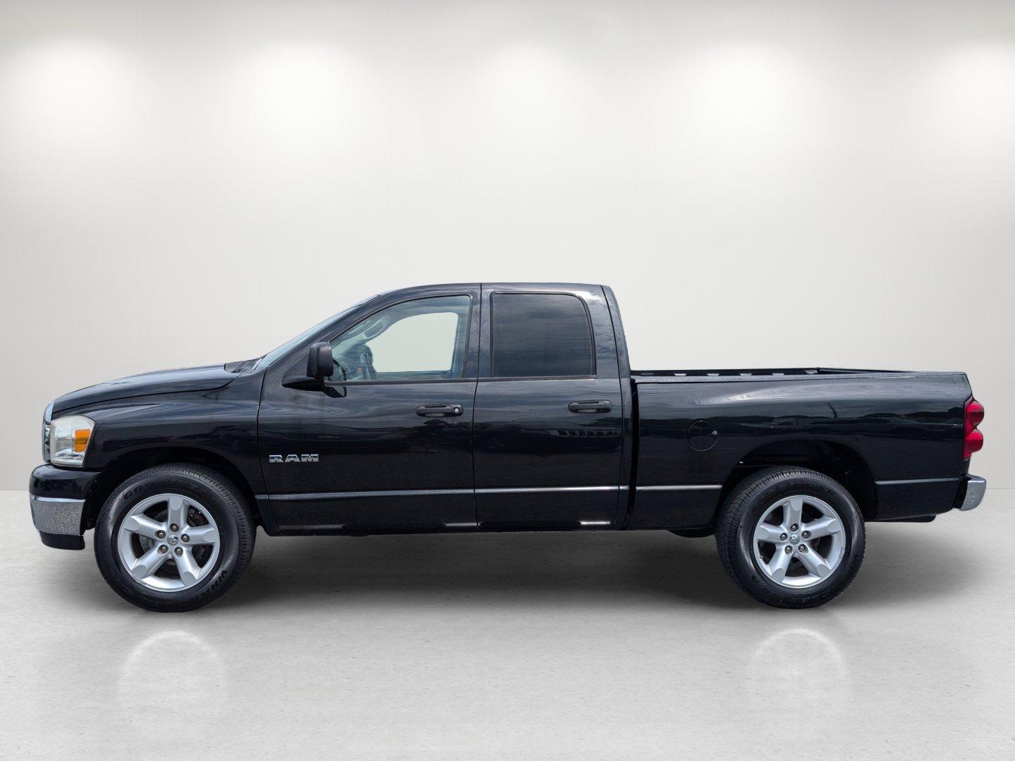 2008 /Medium Slate Gray Dodge Ram 1500 SLT (1D7HA18N38S) with an Gas V8 4.7L/287 engine, 5-Speed Automatic w/OD transmission, located at 5115 14th Ave., Columbus, GA, 31904, (706) 323-0345, 32.511494, -84.971046 - 2008 Dodge Ram 1500 SLT - Photo#7