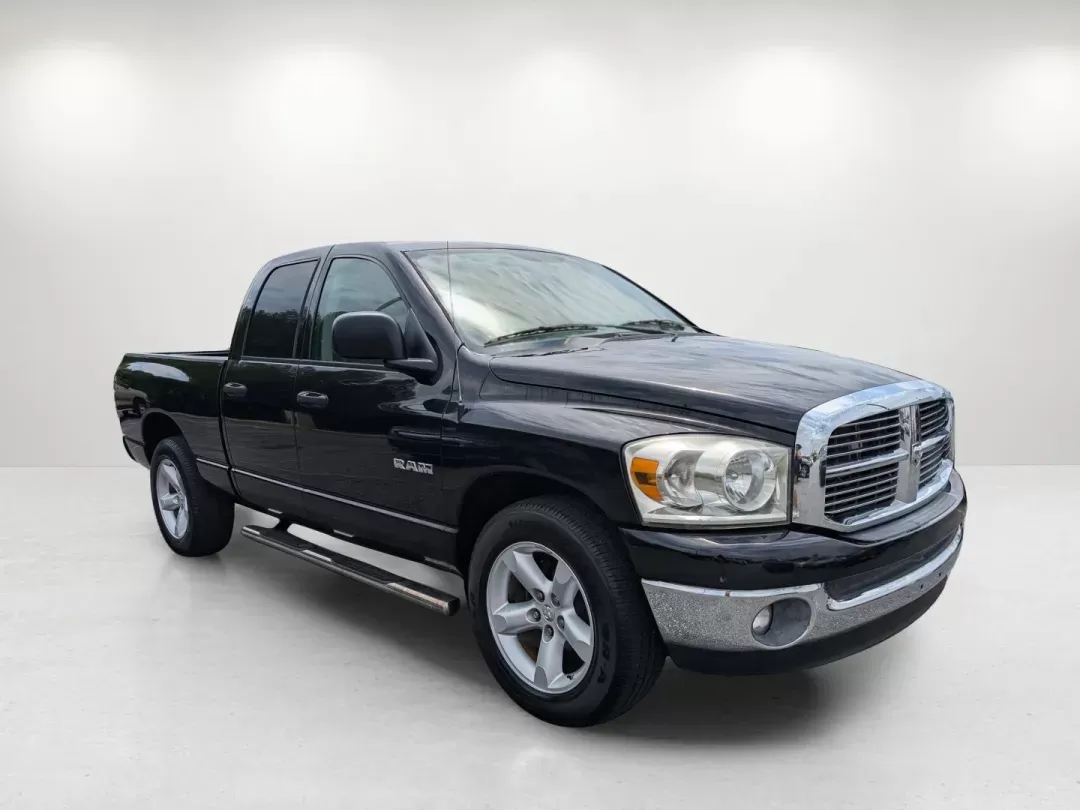 2008 /Medium Slate Gray Dodge Ram 1500 SLT (1D7HA18N38S) with an Gas V8 4.7L/287 engine, 5-Speed Automatic w/OD transmission, located at 5115 14th Ave., Columbus, GA, 31904, (706) 323-0345, 32.511494, -84.971046 - 2008 Dodge Ram 1500 SLT - Photo#2