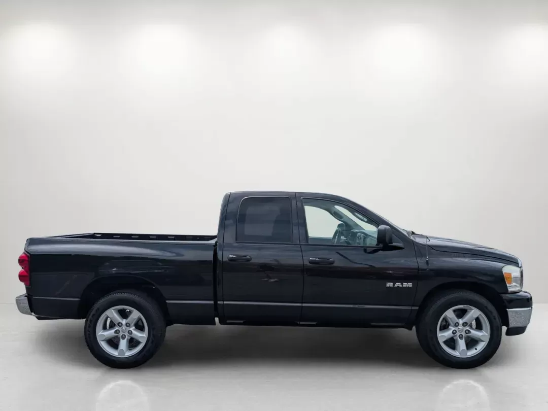2008 /Medium Slate Gray Dodge Ram 1500 SLT (1D7HA18N38S) with an Gas V8 4.7L/287 engine, 5-Speed Automatic w/OD transmission, located at 5115 14th Ave., Columbus, GA, 31904, (706) 323-0345, 32.511494, -84.971046 - 2008 Dodge Ram 1500 SLT - Photo#3