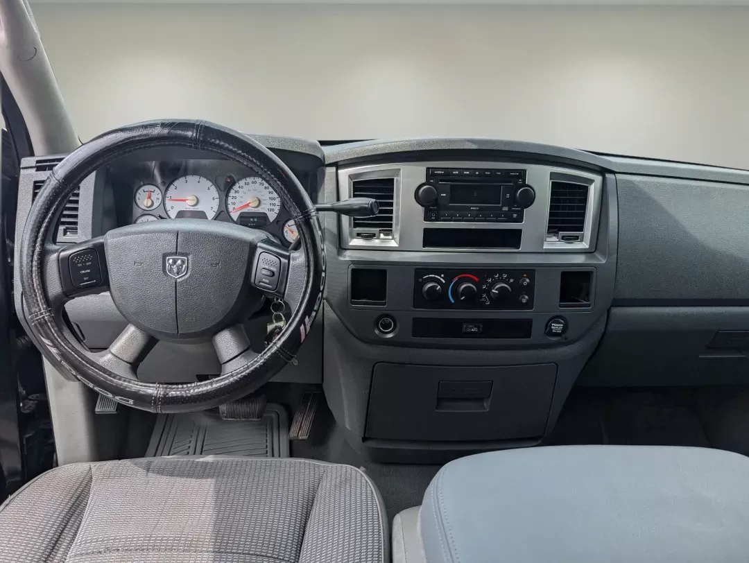 2008 /Medium Slate Gray Dodge Ram 1500 SLT (1D7HA18N38S) with an Gas V8 4.7L/287 engine, 5-Speed Automatic w/OD transmission, located at 5115 14th Ave., Columbus, GA, 31904, (706) 323-0345, 32.511494, -84.971046 - 2008 Dodge Ram 1500 SLT - Photo#12