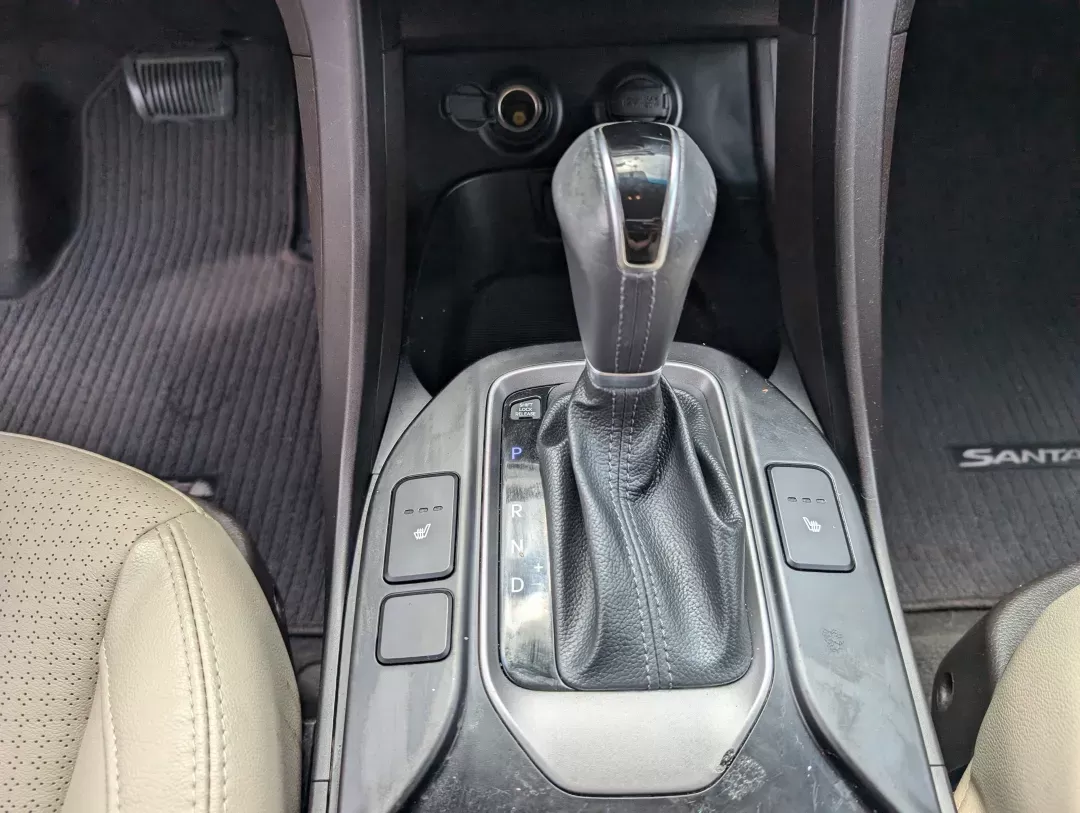 2016 /Beige Hyundai Santa Fe Sport (5XYZU3LB9GG) with an Regular Unleaded I-4 2.4 L/144 engine, 6-Speed Automatic w/OD transmission, located at 5115 14th Ave., Columbus, GA, 31904, (706) 323-0345, 32.511494, -84.971046 - 2016 Hyundai Santa Fe Sport - Photo#13