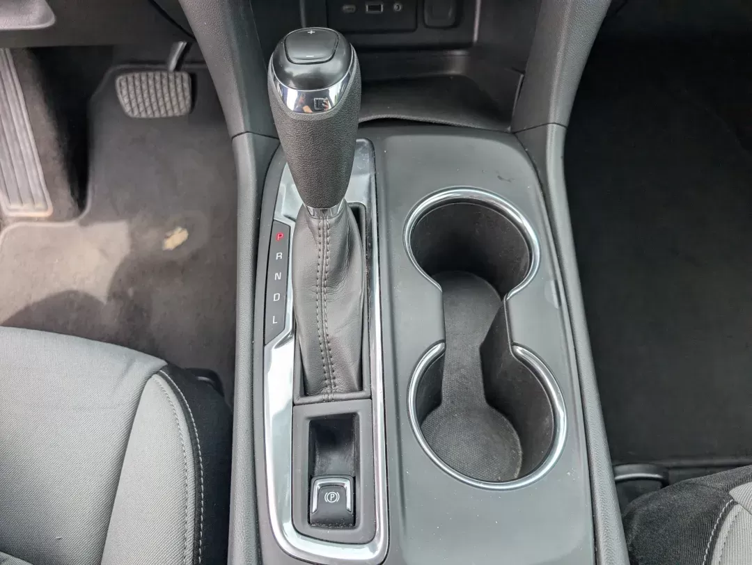 2021 /Medium Ash Gray Chevrolet Equinox LS (3GNAXHEV2MS) with an Turbocharged Gas I4 1.5L/92 engine, 6-Speed Automatic transmission, located at 5115 14th Ave., Columbus, GA, 31904, (706) 323-0345, 32.511494, -84.971046 - 2021 Chevrolet Equinox LS - Photo#12