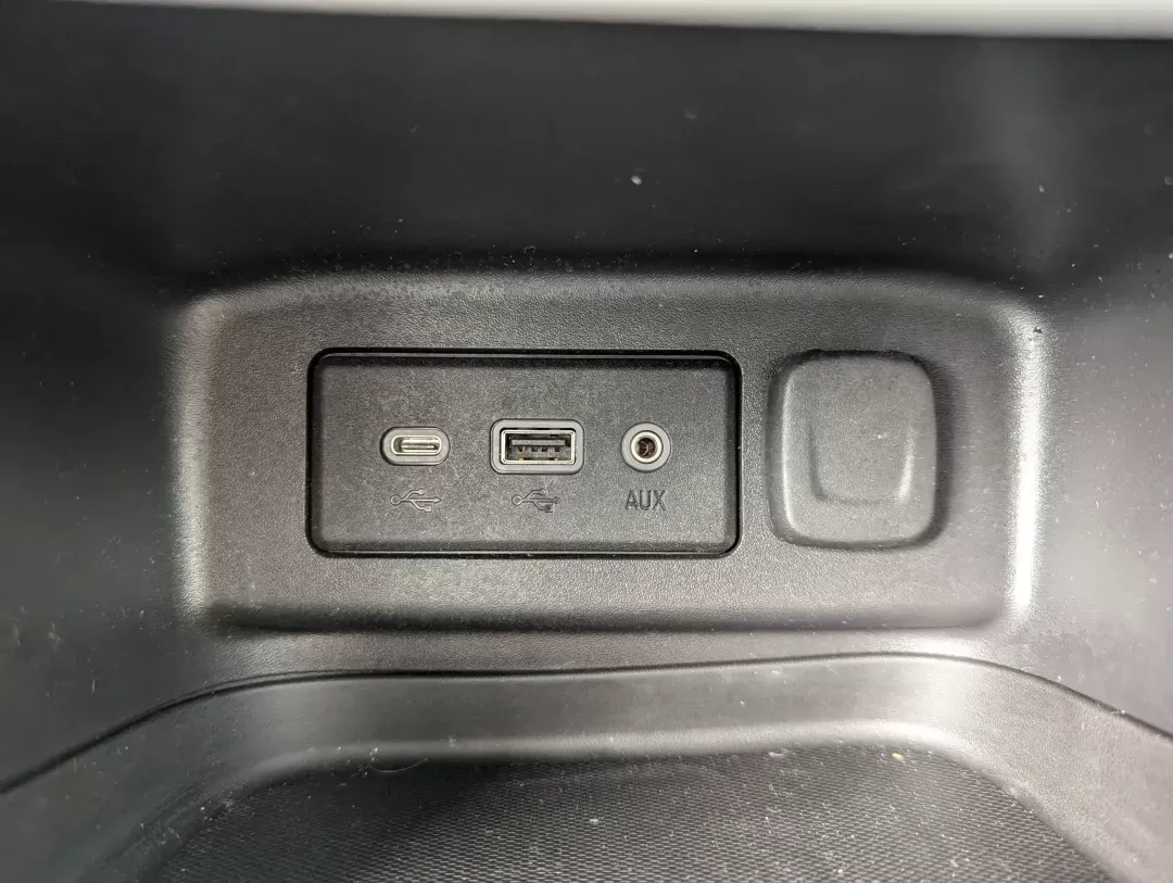 2021 /Medium Ash Gray Chevrolet Equinox LS (3GNAXHEV2MS) with an Turbocharged Gas I4 1.5L/92 engine, 6-Speed Automatic transmission, located at 5115 14th Ave., Columbus, GA, 31904, (706) 323-0345, 32.511494, -84.971046 - 2021 Chevrolet Equinox LS - Photo#14