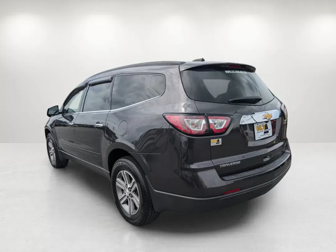 2017 /Ebony Chevrolet Traverse LT (1GNKRGKD5HJ) with an Gas V6 3.6L/217 engine, 6-Speed Automatic transmission, located at 521 Old Farm Lane Rd, Prattville, AL, 36066, (334) 325-1505, 32.482460, -86.416367 - 2017 Chevrolet Traverse LT - Photo#6