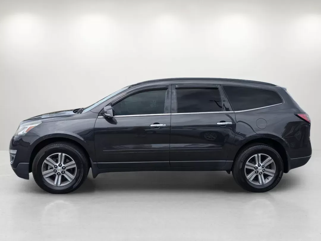 2017 /Ebony Chevrolet Traverse LT (1GNKRGKD5HJ) with an Gas V6 3.6L/217 engine, 6-Speed Automatic transmission, located at 521 Old Farm Lane Rd, Prattville, AL, 36066, (334) 325-1505, 32.482460, -86.416367 - 2017 Chevrolet Traverse LT - Photo#7