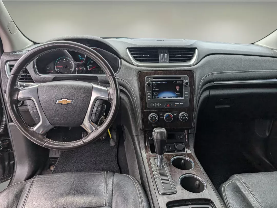 2017 /Ebony Chevrolet Traverse LT (1GNKRGKD5HJ) with an Gas V6 3.6L/217 engine, 6-Speed Automatic transmission, located at 521 Old Farm Lane Rd, Prattville, AL, 36066, (334) 325-1505, 32.482460, -86.416367 - 2017 Chevrolet Traverse LT - Photo#11