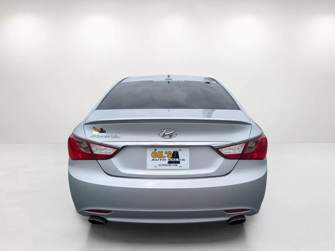 2012 /Gray Hyundai Sonata 2.4L SE (5NPEC4AC2CH) with an Gas I4 2.4L/144 engine, 6-Speed Automatic w/manual shift transmission, located at 804 22nd Ave, Phenix City, AL, 36870, (334) 297-1860, 32.484749, -85.024475 - 2012 Hyundai Sonata 2.4L SE - Photo#6