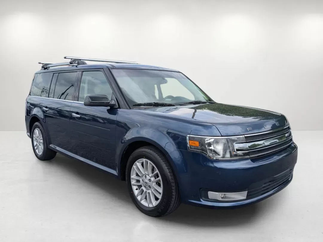 2017 Ford Flex SEL (2FMGK5C8XHB) with an Regular Unleaded V-6 3.5 L/213 engine, 6-Speed Automatic w/OD transmission, located at 3959 U.S. 80 W, Phenix City, AL, 36870, (334) 297-4885, 32.469296, -85.135185 - 2017 Ford Flex SEL - Photo#3