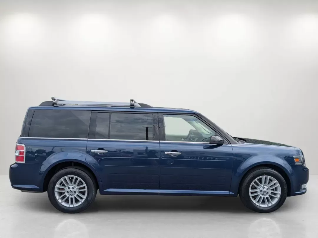 2017 Ford Flex SEL (2FMGK5C8XHB) with an Regular Unleaded V-6 3.5 L/213 engine, 6-Speed Automatic w/OD transmission, located at 3959 U.S. 80 W, Phenix City, AL, 36870, (334) 297-4885, 32.469296, -85.135185 - 2017 Ford Flex SEL - Photo#4