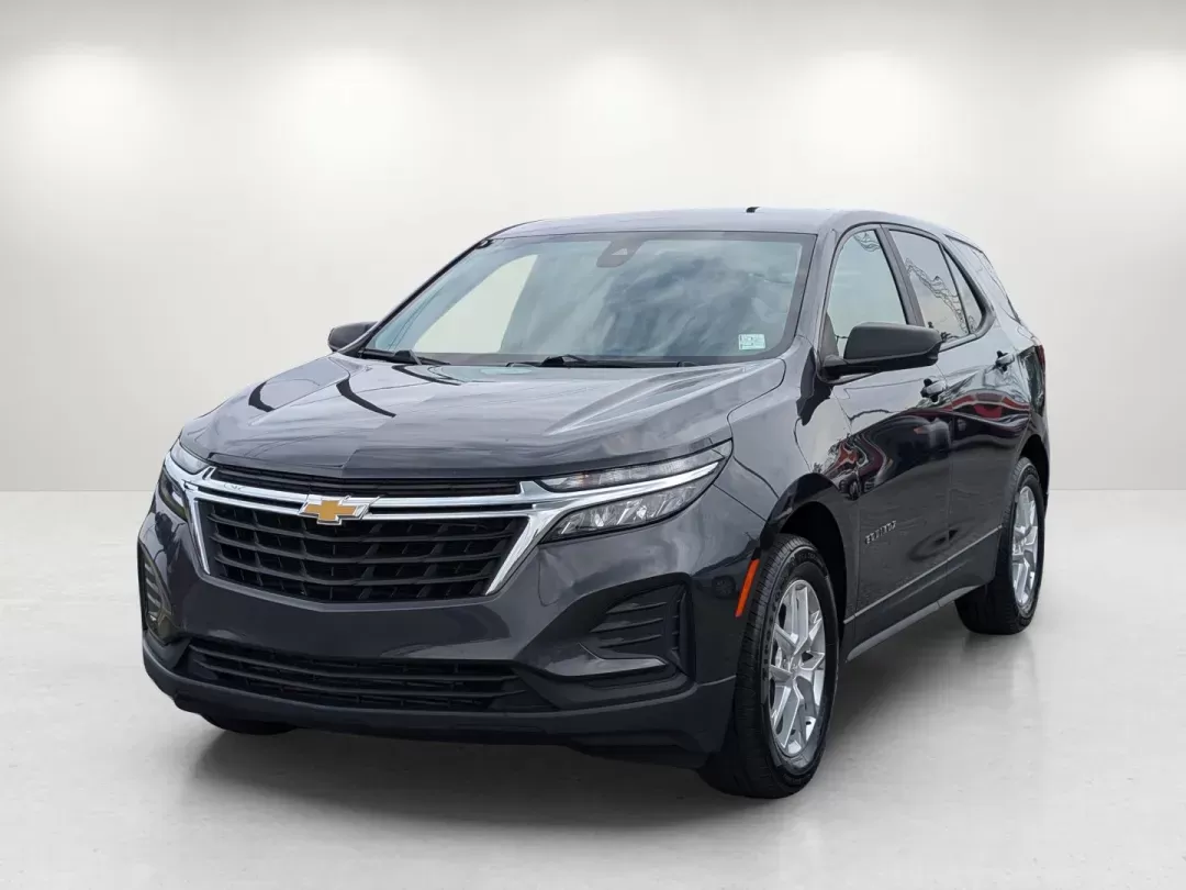 photo of 2022 Chevrolet Equinox LS