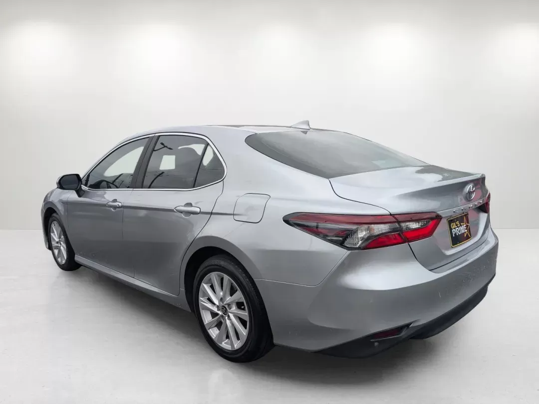 2021 Toyota Camry LE (4T1C11AK1MU) with an Regular Unleaded I-4 2.5 L/152 engine, 8-Speed Automatic w/OD transmission, located at 3959 U.S. 80 W, Phenix City, AL, 36870, (334) 297-4885, 32.469296, -85.135185 - 2021 Toyota Camry LE - Photo#6