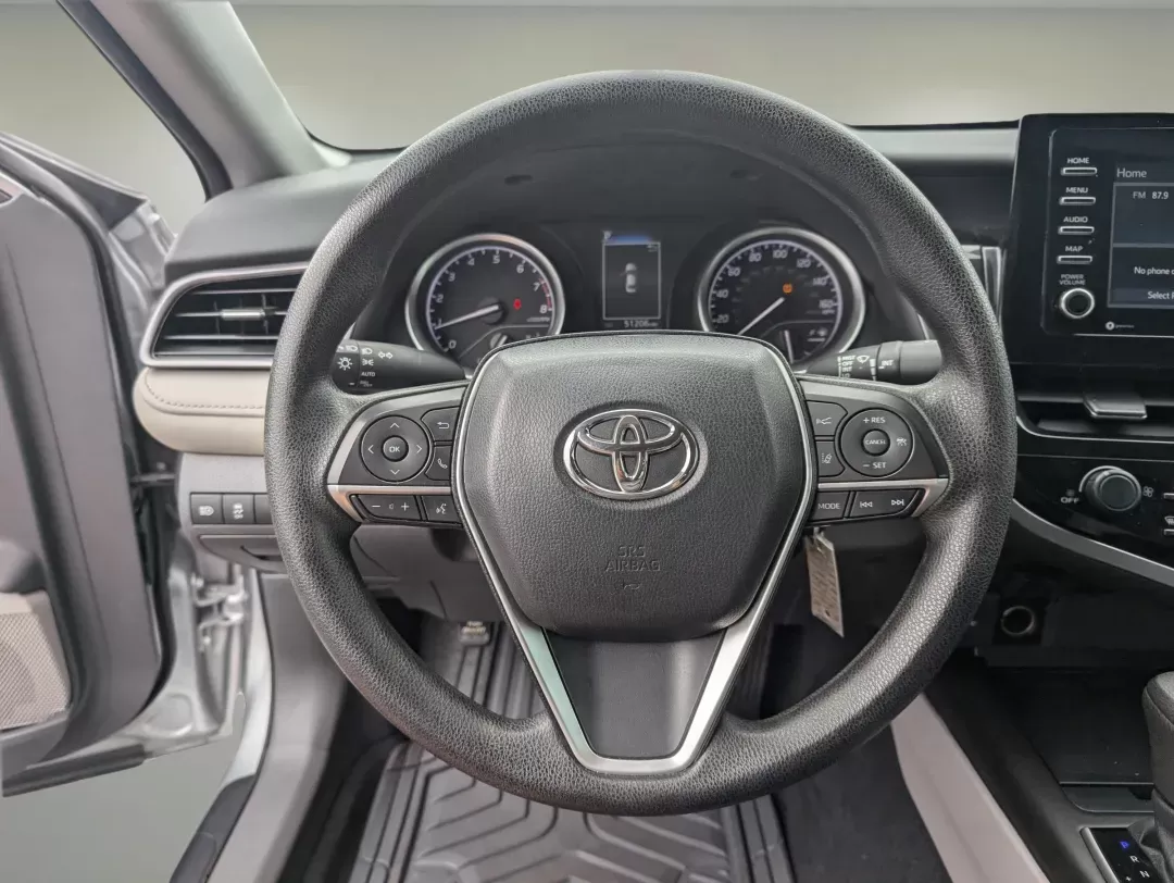 2021 Toyota Camry LE (4T1C11AK1MU) with an Regular Unleaded I-4 2.5 L/152 engine, 8-Speed Automatic w/OD transmission, located at 3959 U.S. 80 W, Phenix City, AL, 36870, (334) 297-4885, 32.469296, -85.135185 - 2021 Toyota Camry LE - Photo#16