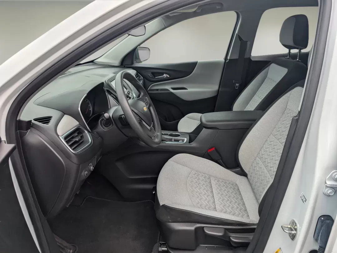 2022 /Medium Ash Gray Chevrolet Equinox LS (3GNAXHEV9NS) with an Turbocharged Gas I4 1.5L/92 engine, 6-Speed Automatic transmission, located at 7000 Northlake Connector, Columbus, GA, 31904, (706) 987-8085, 32.524975, -84.978134 - 2022 Chevrolet Equinox LS - Photo#9