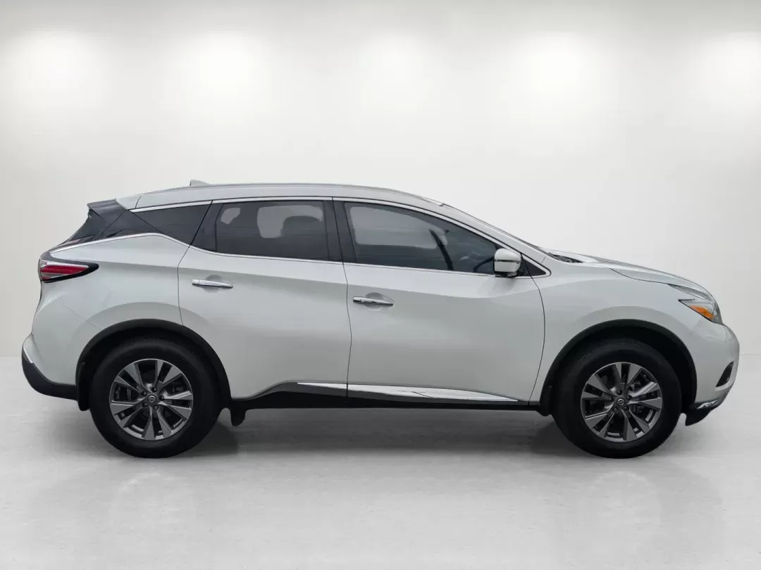 2016 /Black Nissan Murano SL (5N1AZ2MG7GN) with an Regular Unleaded V-6 3.5 L/213 engine, 1-Speed CVT w/OD transmission, located at 5115 14th Ave., Columbus, GA, 31904, (706) 323-0345, 32.511494, -84.971046 - 2016 Nissan Murano SL - Photo#5