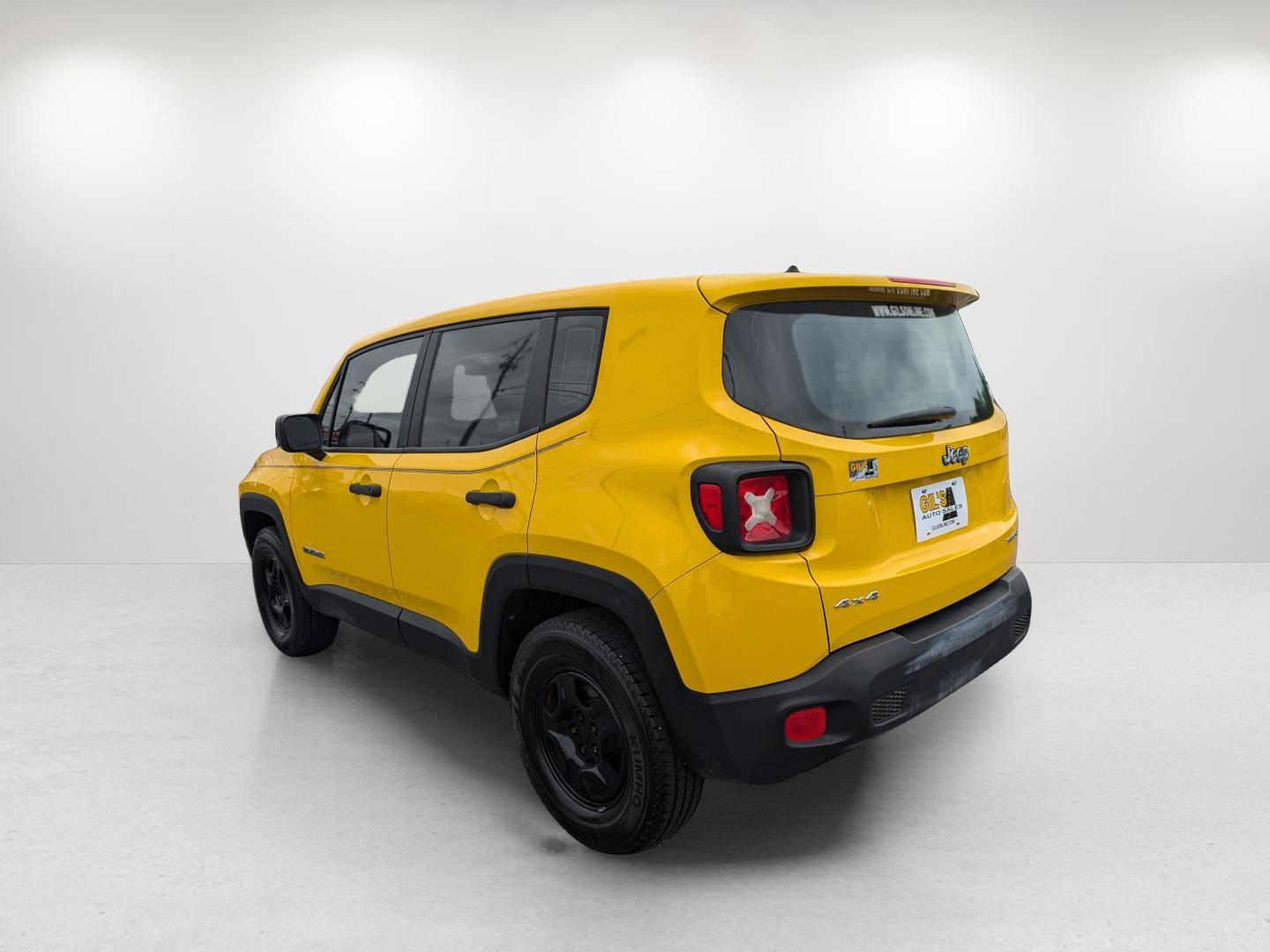 2015 /Black Jeep Renegade Sport (ZACCJBAT1FP) with an Regular Unleaded I-4 2.4 L/144 engine, 9-Speed Automatic w/OD transmission, located at 1430 Gateway Drive, Opelika, AL, 36801, (334) 239-0944, 32.637871, -85.409790 - 2015 Jeep Renegade Sport - Photo#6