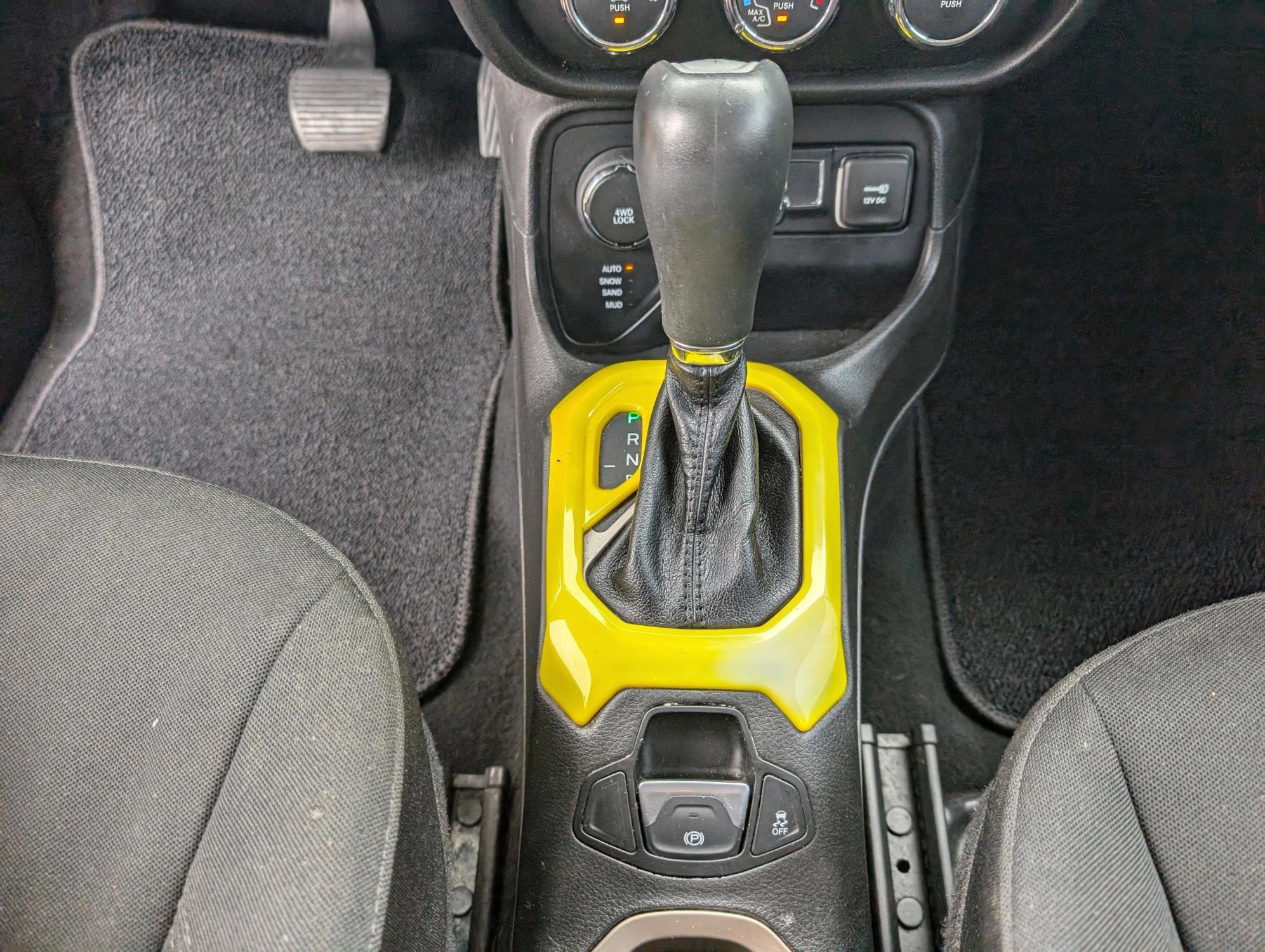 2015 /Black Jeep Renegade Sport (ZACCJBAT1FP) with an Regular Unleaded I-4 2.4 L/144 engine, 9-Speed Automatic w/OD transmission, located at 1430 Gateway Drive, Opelika, AL, 36801, (334) 239-0944, 32.637871, -85.409790 - 2015 Jeep Renegade Sport - Photo#13