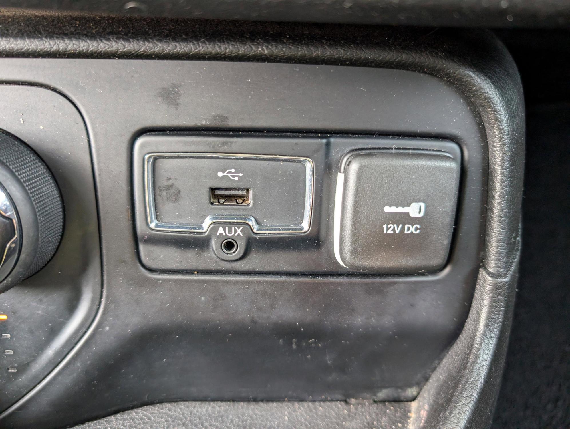 2015 /Black Jeep Renegade Sport (ZACCJBAT1FP) with an Regular Unleaded I-4 2.4 L/144 engine, 9-Speed Automatic w/OD transmission, located at 1430 Gateway Drive, Opelika, AL, 36801, (334) 239-0944, 32.637871, -85.409790 - 2015 Jeep Renegade Sport - Photo#14