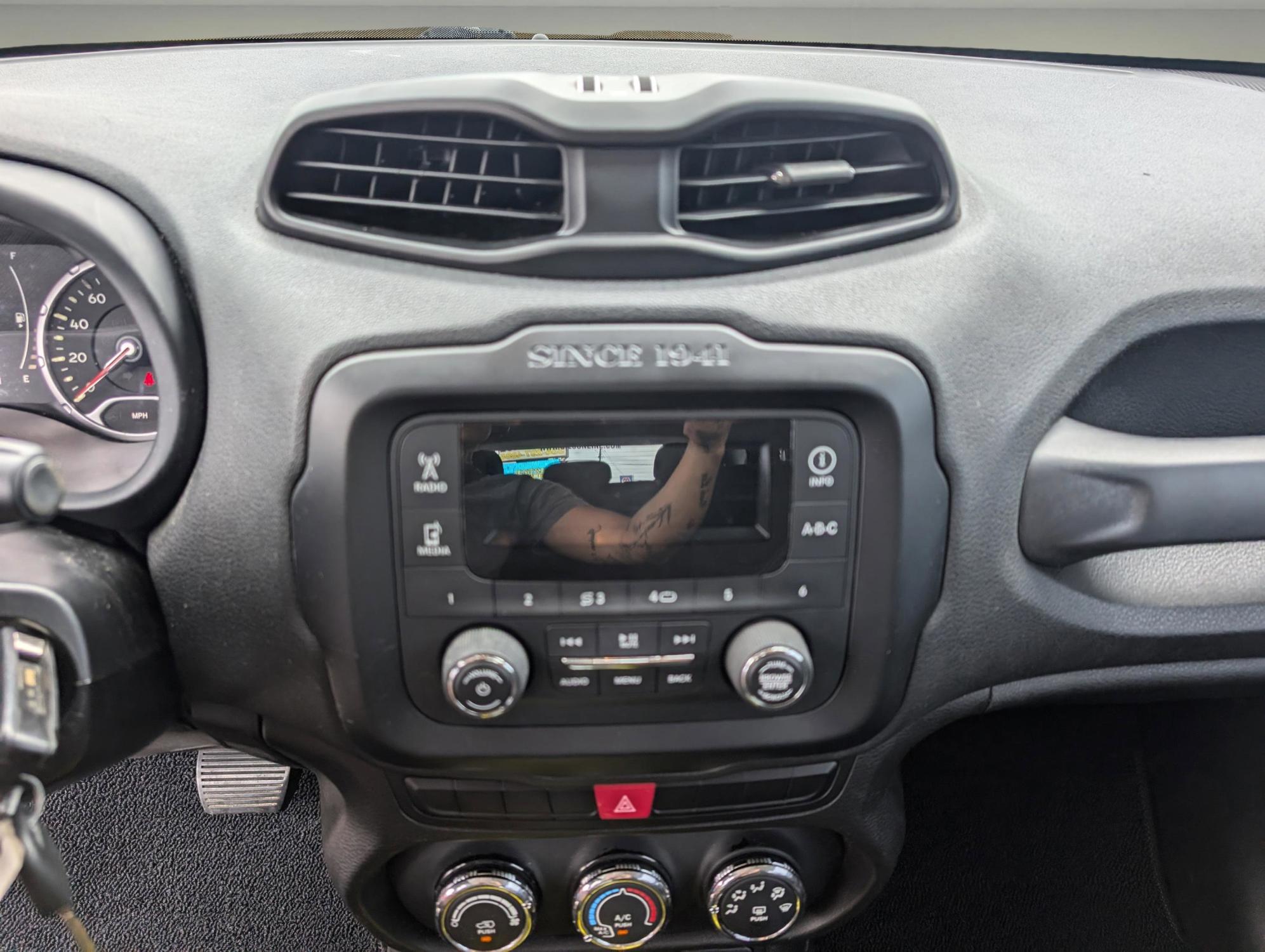 2015 /Black Jeep Renegade Sport (ZACCJBAT1FP) with an Regular Unleaded I-4 2.4 L/144 engine, 9-Speed Automatic w/OD transmission, located at 1430 Gateway Drive, Opelika, AL, 36801, (334) 239-0944, 32.637871, -85.409790 - 2015 Jeep Renegade Sport - Photo#15