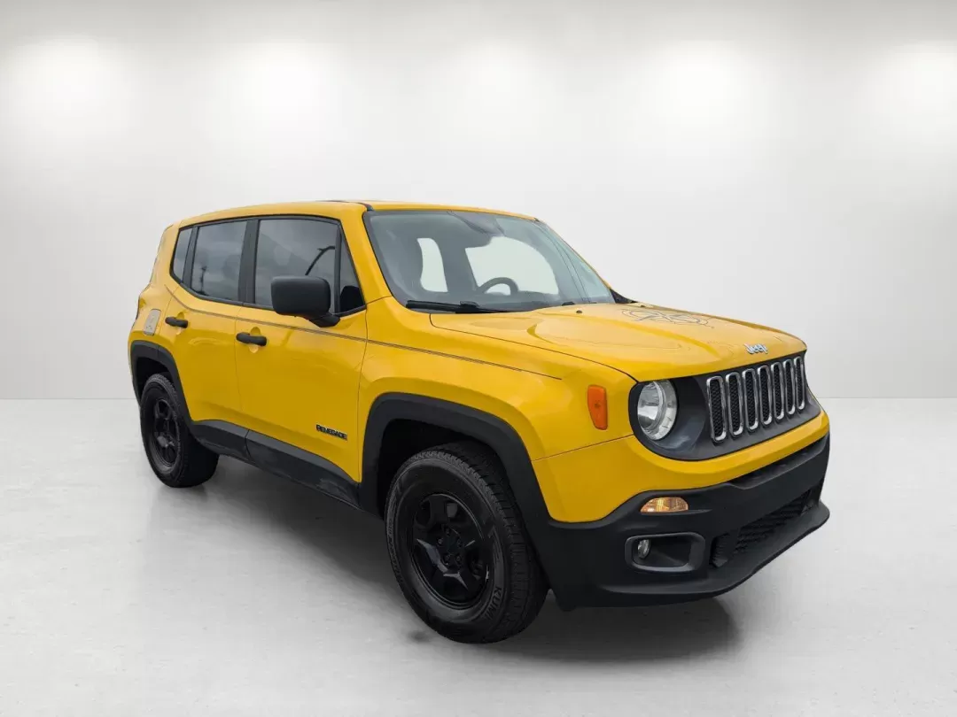 2015 /Black Jeep Renegade Sport (ZACCJBAT1FP) with an Regular Unleaded I-4 2.4 L/144 engine, 9-Speed Automatic w/OD transmission, located at 1430 Gateway Drive, Opelika, AL, 36801, (334) 239-0944, 32.637871, -85.409790 - 2015 Jeep Renegade Sport - Photo#2