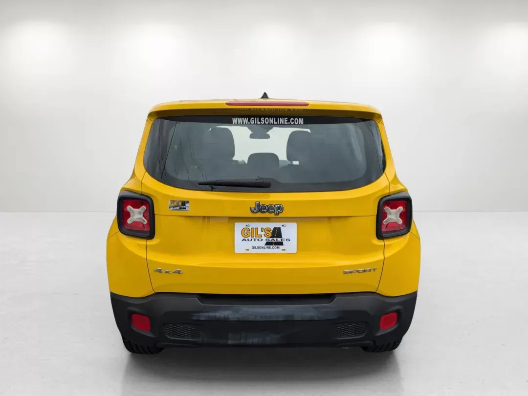 2015 /Black Jeep Renegade Sport (ZACCJBAT1FP) with an Regular Unleaded I-4 2.4 L/144 engine, 9-Speed Automatic w/OD transmission, located at 1430 Gateway Drive, Opelika, AL, 36801, (334) 239-0944, 32.637871, -85.409790 - 2015 Jeep Renegade Sport - Photo#5