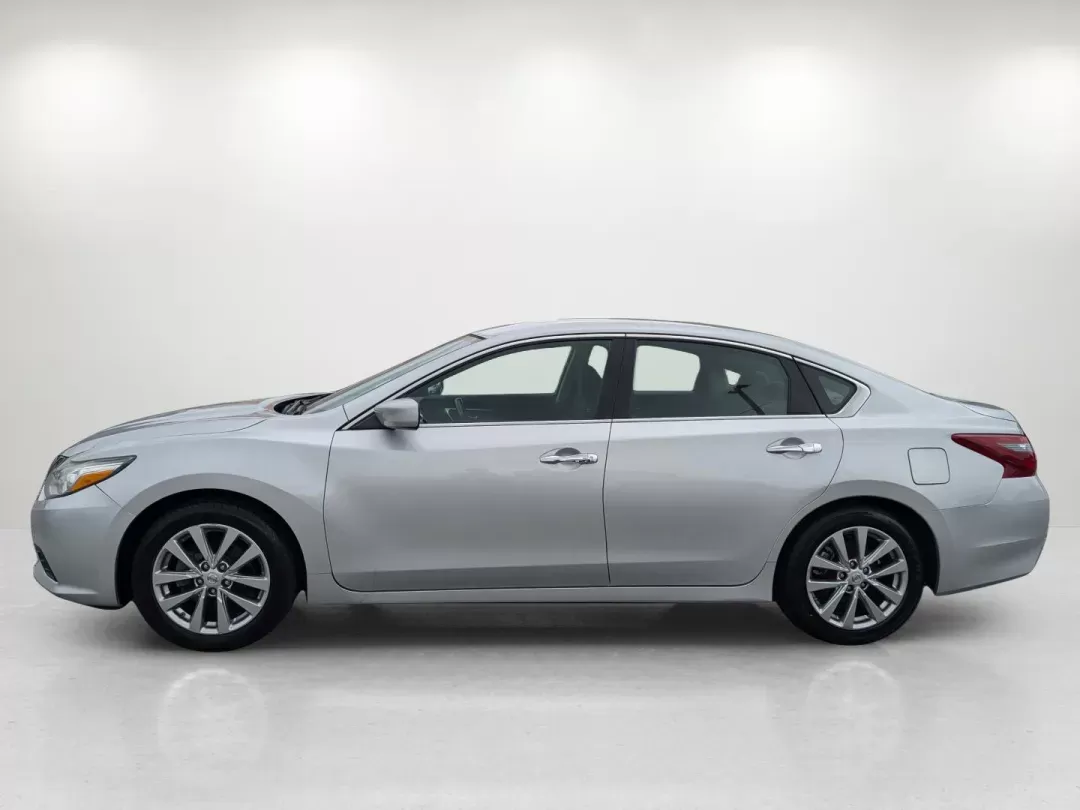 2018 /Charcoal Nissan Altima 2.5 SV (1N4AL3AP8JC) with an Regular Unleaded I-4 2.5 L/152 engine, 1-Speed CVT w/OD transmission, located at 5115 14th Ave., Columbus, GA, 31904, (706) 323-0345, 32.511494, -84.971046 - 2018 Nissan Altima 2.5 SV - Photo#7