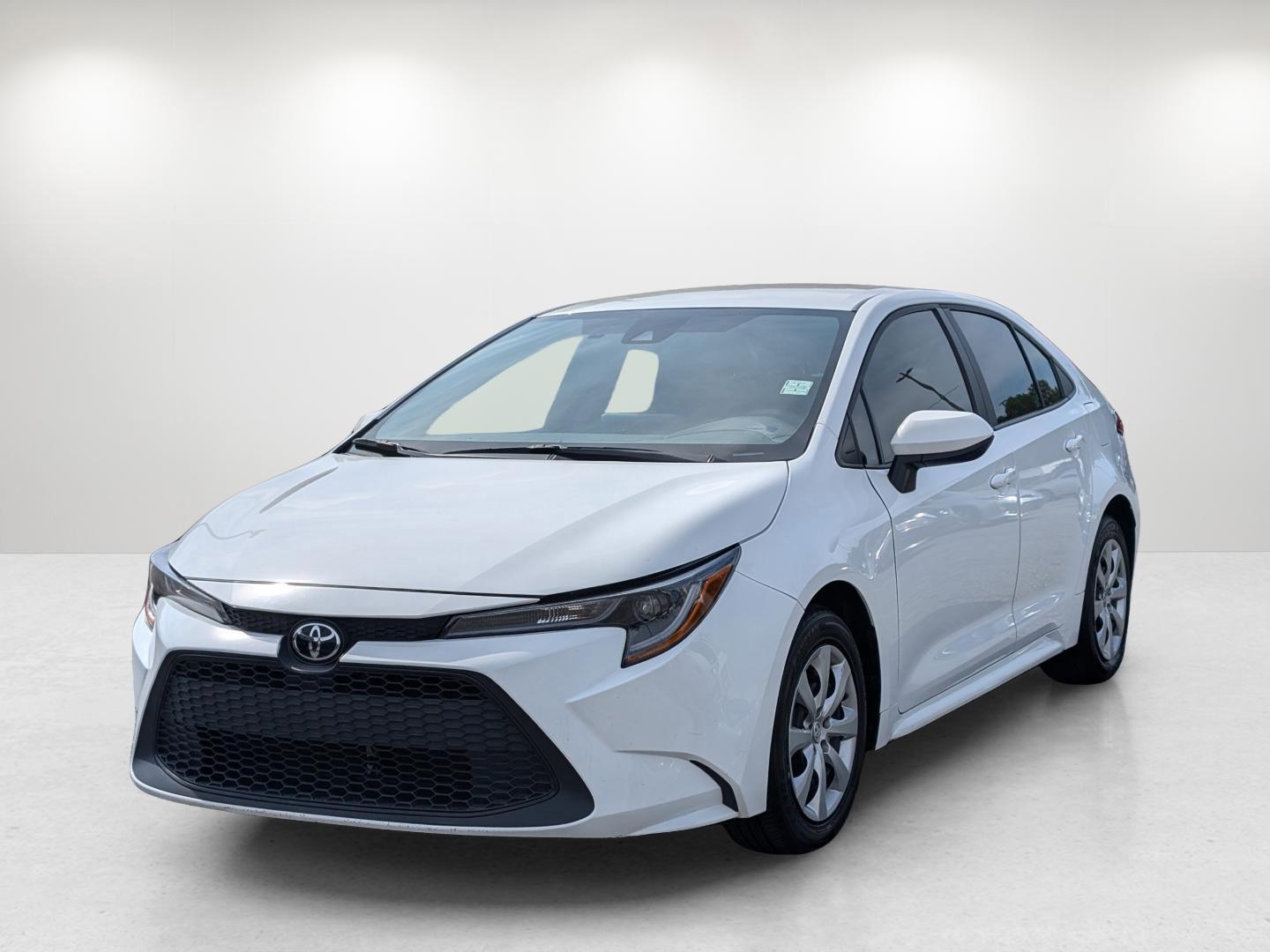 2022 Toyota Corolla LE (5YFEPMAE4NP) with an Regular Unleaded I-4 1.8 L/110 engine, 1-Speed CVT w/OD transmission, located at 1430 Gateway Drive, Opelika, AL, 36801, (334) 239-0944, 32.637871, -85.409790 - 2022 Toyota Corolla LE - Photo#1