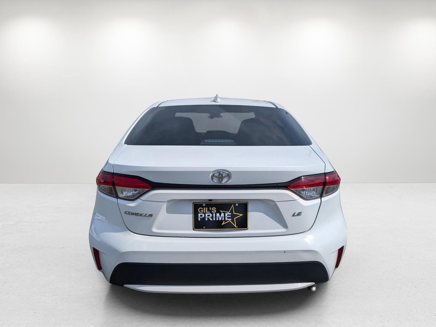 2022 Toyota Corolla LE (5YFEPMAE4NP) with an Regular Unleaded I-4 1.8 L/110 engine, 1-Speed CVT w/OD transmission, located at 1430 Gateway Drive, Opelika, AL, 36801, (334) 239-0944, 32.637871, -85.409790 - 2022 Toyota Corolla LE - Photo#4