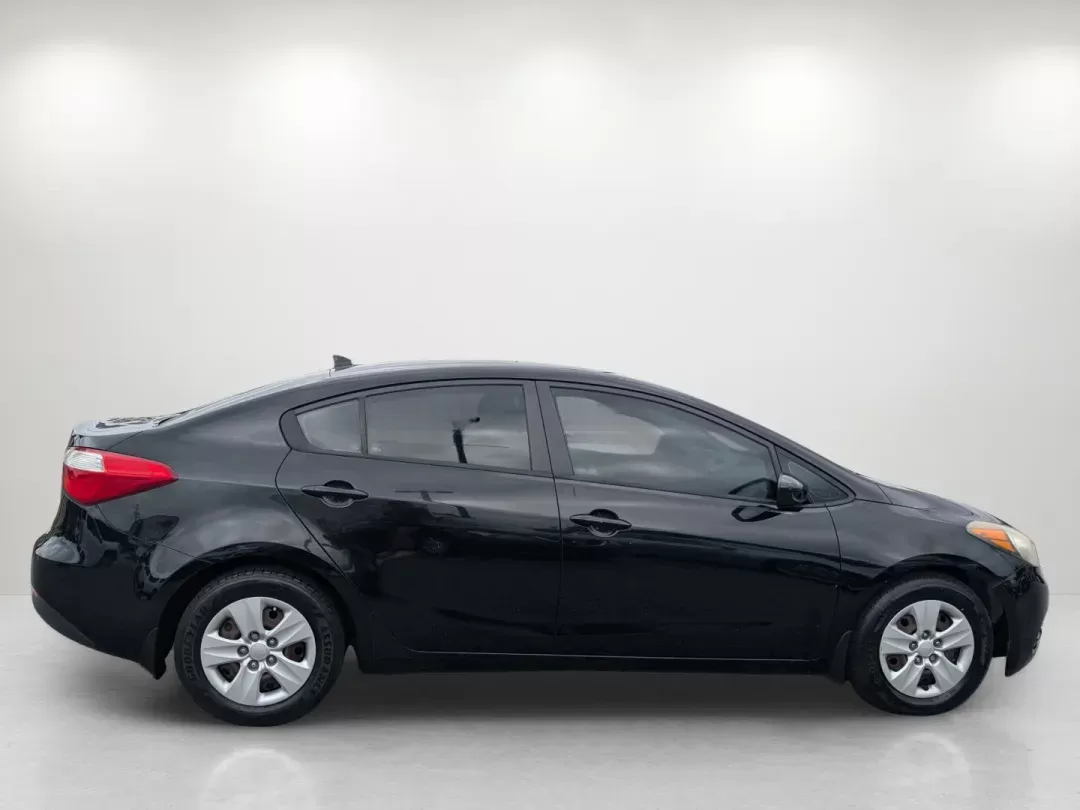 2016 /Black Kia Forte LX (KNAFK4A6XG5) with an Regular Unleaded I-4 1.8 L/110 engine, 6-Speed Automatic w/OD transmission, located at 804 22nd Ave, Phenix City, AL, 36870, (334) 297-1860, 32.484749, -85.024475 - 2016 Kia Forte LX - Photo#3