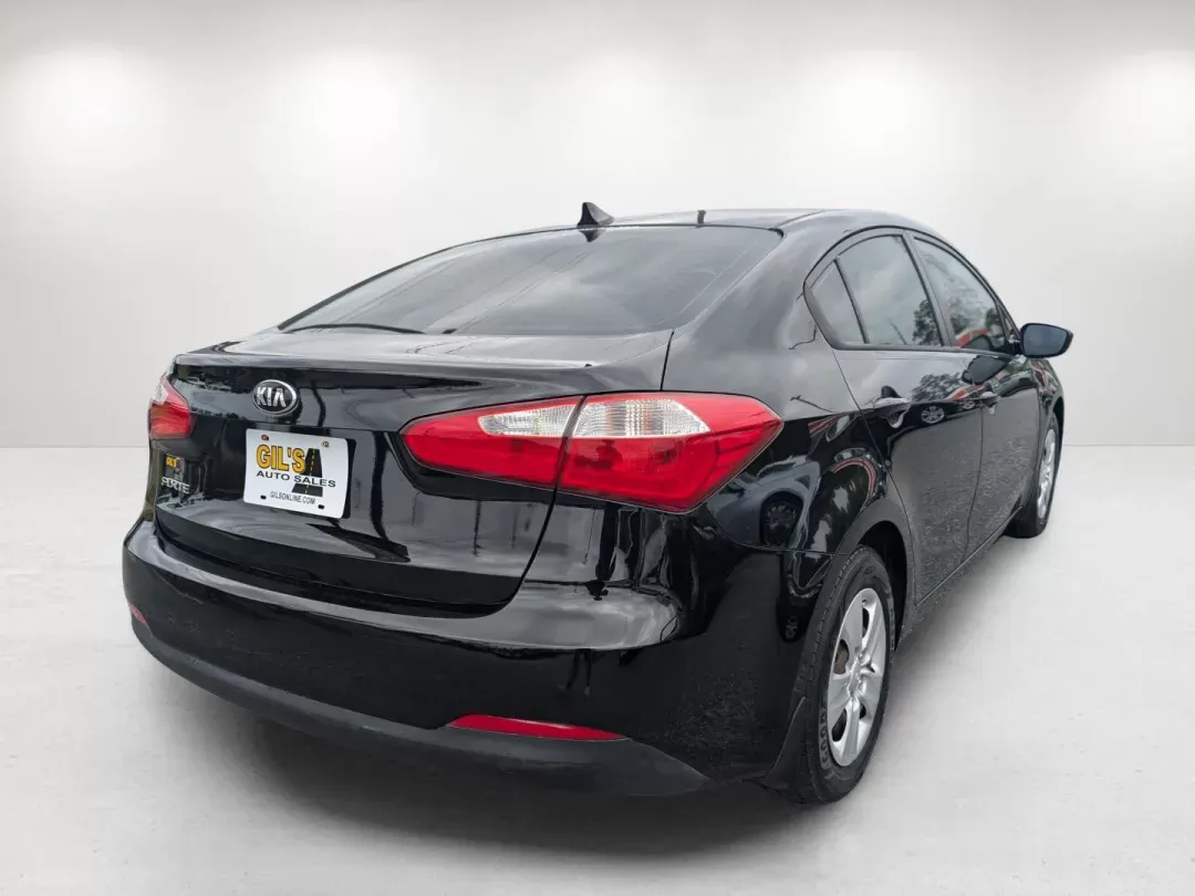 2016 /Black Kia Forte LX (KNAFK4A6XG5) with an Regular Unleaded I-4 1.8 L/110 engine, 6-Speed Automatic w/OD transmission, located at 804 22nd Ave, Phenix City, AL, 36870, (334) 297-1860, 32.484749, -85.024475 - 2016 Kia Forte LX - Photo#4