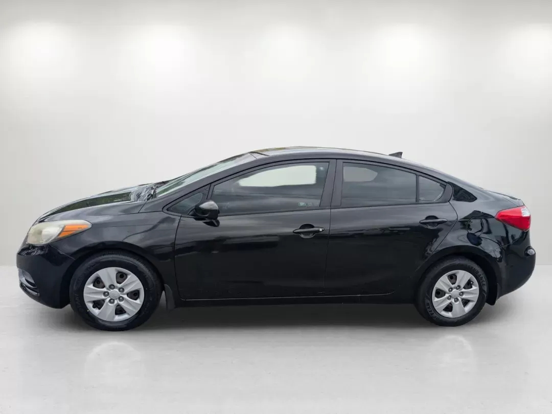 2016 /Black Kia Forte LX (KNAFK4A6XG5) with an Regular Unleaded I-4 1.8 L/110 engine, 6-Speed Automatic w/OD transmission, located at 804 22nd Ave, Phenix City, AL, 36870, (334) 297-1860, 32.484749, -85.024475 - 2016 Kia Forte LX - Photo#7