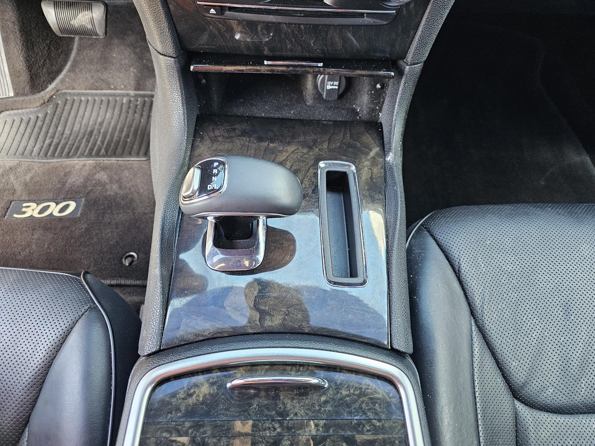 2014 /Black Chrysler 300 300C (2C3CCAEGXEH) with an Regular Unleaded V-6 3.6 L/220 engine, 8-Speed Automatic w/OD transmission, located at 521 Old Farm Lane Rd, Prattville, AL, 36066, (334) 325-1505, 32.482460, -86.416367 - 2014 Chrysler 300 300C - Photo#13