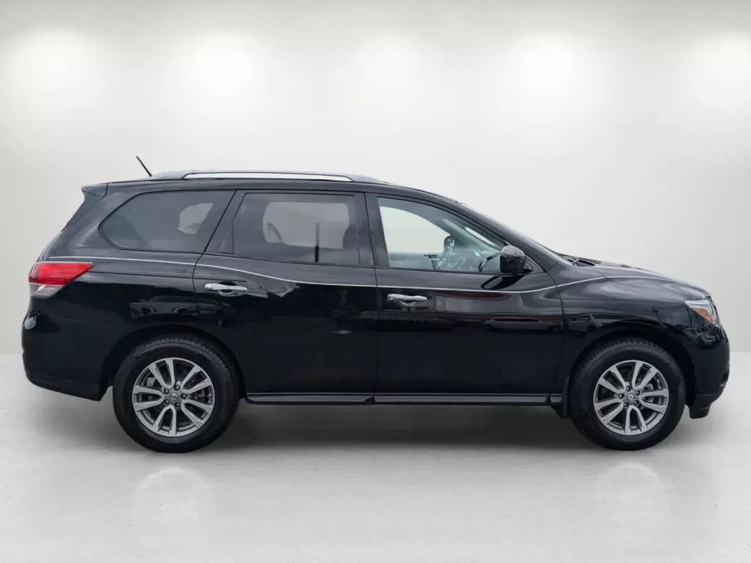 2014 /Charcoal Nissan Pathfinder SV (5N1AR2MN7EC) with an Regular Unleaded V-6 3.5 L/213 engine, 1-Speed CVT w/OD transmission, located at 521 Old Farm Lane Rd, Prattville, AL, 36066, (334) 325-1505, 32.482460, -86.416367 - 2014 Nissan Pathfinder SV - Photo#5