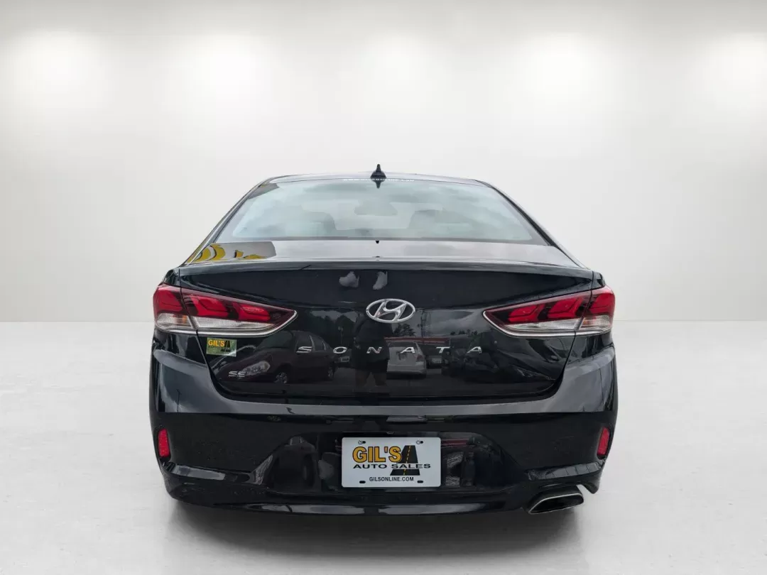 2018 /Gray Hyundai Sonata SE (5NPE24AF2JH) with an Regular Unleaded I-4 2.4 L/144 engine, 6-Speed Automatic w/OD transmission, located at 5115 14th Ave., Columbus, GA, 31904, (706) 323-0345, 32.511494, -84.971046 - 2018 Hyundai Sonata SE - Photo#4