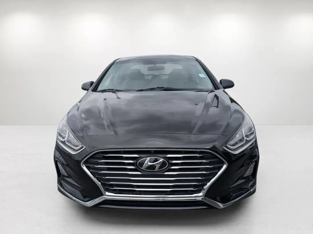 2018 /Gray Hyundai Sonata SE (5NPE24AF2JH) with an Regular Unleaded I-4 2.4 L/144 engine, 6-Speed Automatic w/OD transmission, located at 5115 14th Ave., Columbus, GA, 31904, (706) 323-0345, 32.511494, -84.971046 - 2018 Hyundai Sonata SE - Photo#7
