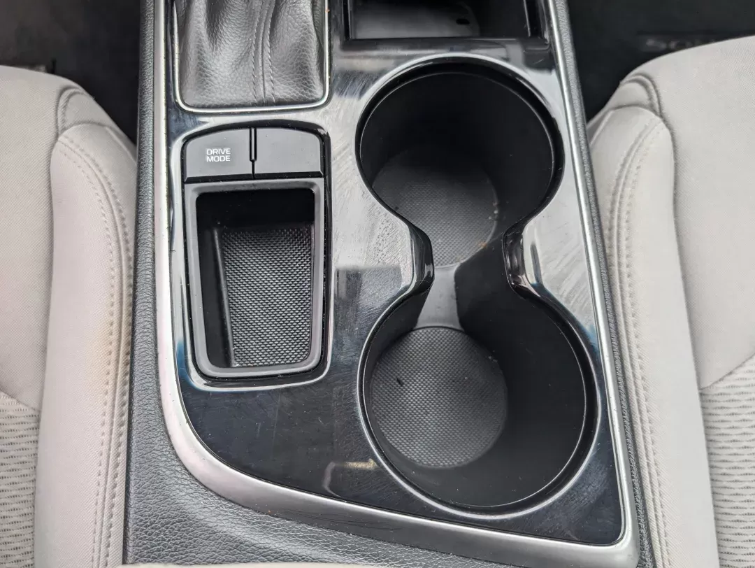 2018 /Gray Hyundai Sonata SE (5NPE24AF2JH) with an Regular Unleaded I-4 2.4 L/144 engine, 6-Speed Automatic w/OD transmission, located at 5115 14th Ave., Columbus, GA, 31904, (706) 323-0345, 32.511494, -84.971046 - 2018 Hyundai Sonata SE - Photo#12