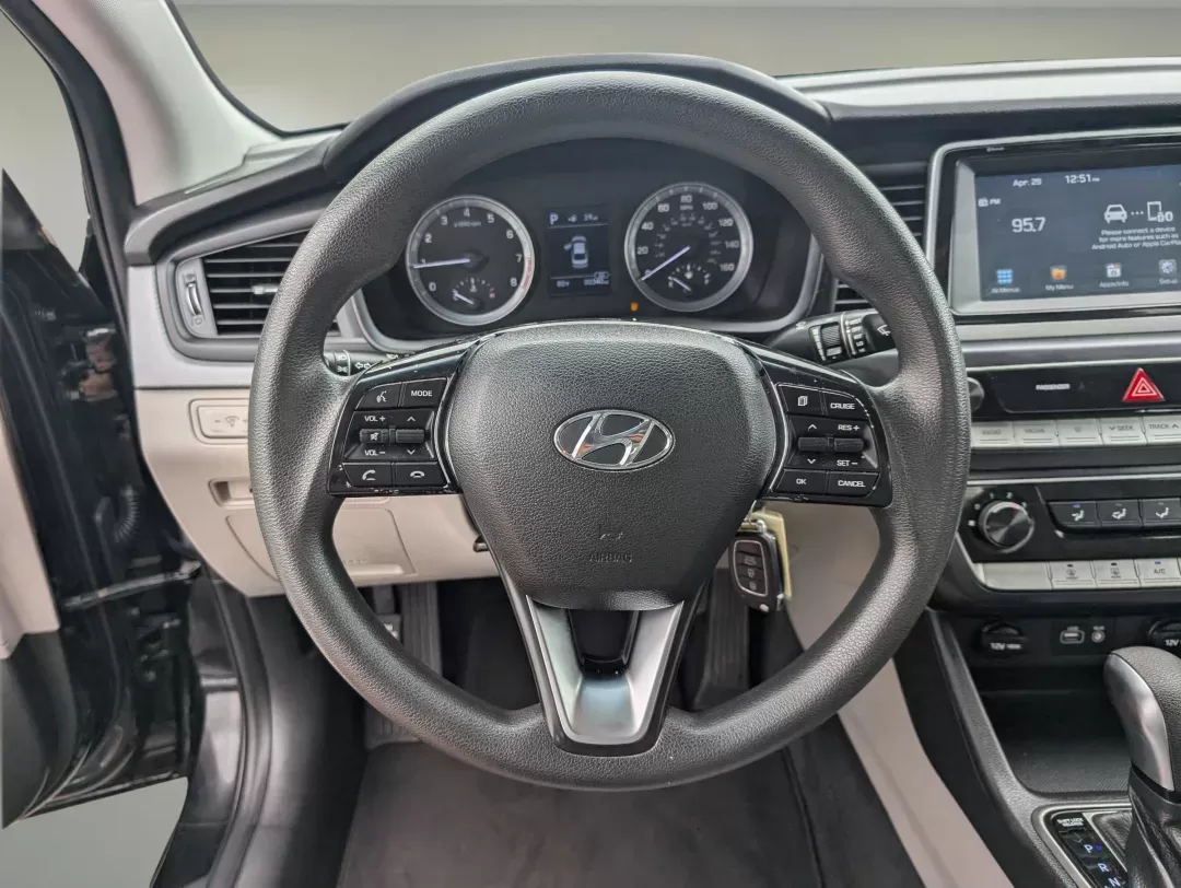 2018 /Gray Hyundai Sonata SE (5NPE24AF2JH) with an Regular Unleaded I-4 2.4 L/144 engine, 6-Speed Automatic w/OD transmission, located at 5115 14th Ave., Columbus, GA, 31904, (706) 323-0345, 32.511494, -84.971046 - 2018 Hyundai Sonata SE - Photo#15