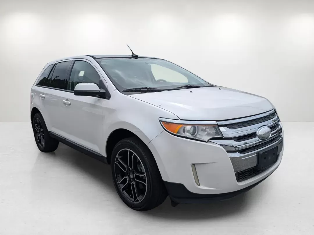 2013 Ford Edge SEL (2FMDK3JC5DB) with an Gas V6 3.5L/213 engine, 6-Speed Automatic w/manual shift transmission, located at 1430 Gateway Drive, Opelika, AL, 36801, (334) 239-0944, 32.637871, -85.409790 - 2013 Ford Edge SEL - Photo#3