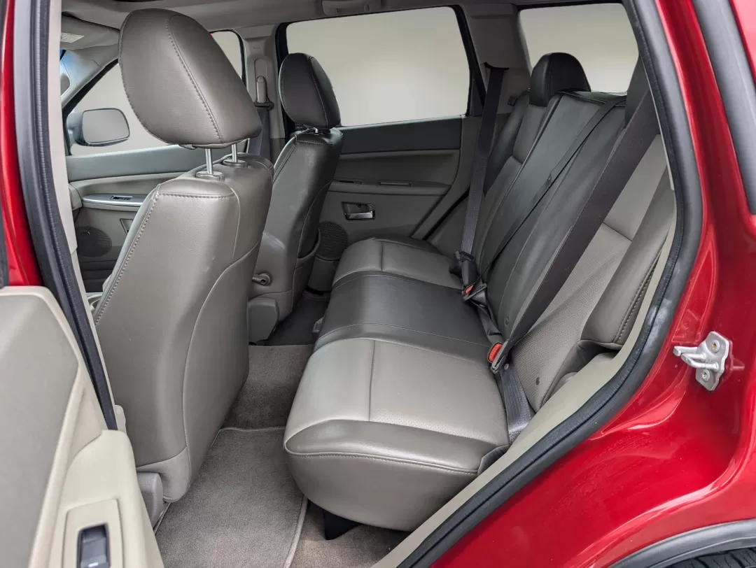 2009 /Khaki Jeep Grand Cherokee Laredo (1J8GS48K59C) with an Other engine, located at 521 Old Farm Lane Rd, Prattville, AL, 36066, (334) 325-1505, 32.482460, -86.416367 - 2009 Jeep Grand Cherokee Laredo - Photo#10