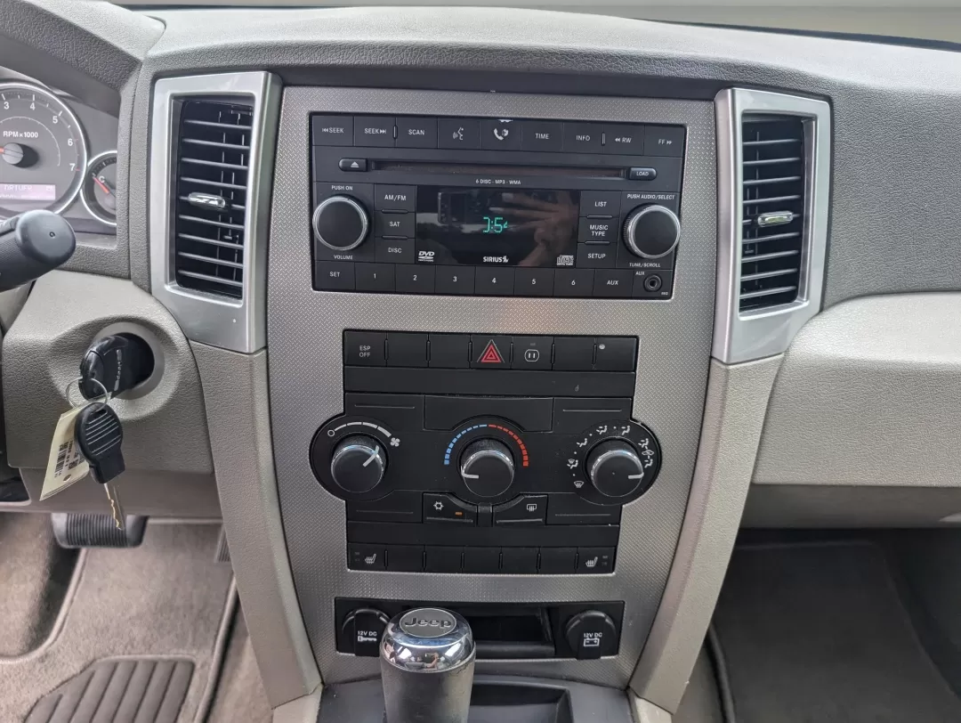 2009 /Khaki Jeep Grand Cherokee Laredo (1J8GS48K59C) with an Other engine, located at 521 Old Farm Lane Rd, Prattville, AL, 36066, (334) 325-1505, 32.482460, -86.416367 - 2009 Jeep Grand Cherokee Laredo - Photo#14