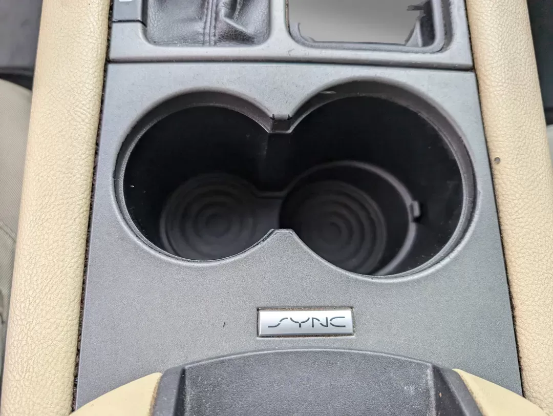 2018 Ford Taurus SE (1FAHP2D87JG) with an Other engine, located at 1430 Gateway Drive, Opelika, AL, 36801, (334) 239-0944, 32.637871, -85.409790 - ### Discover Your Next Adventure with the 2018 Ford Taurus SE at Gils Auto - Columbus!<br /> <br /> Are you searching for a dependable vehicle that seamlessly integrates into your lifestyle? Whether you're commuting to work, running errands around Columbus, or planning a family road trip, the 2018 F - Photo#13