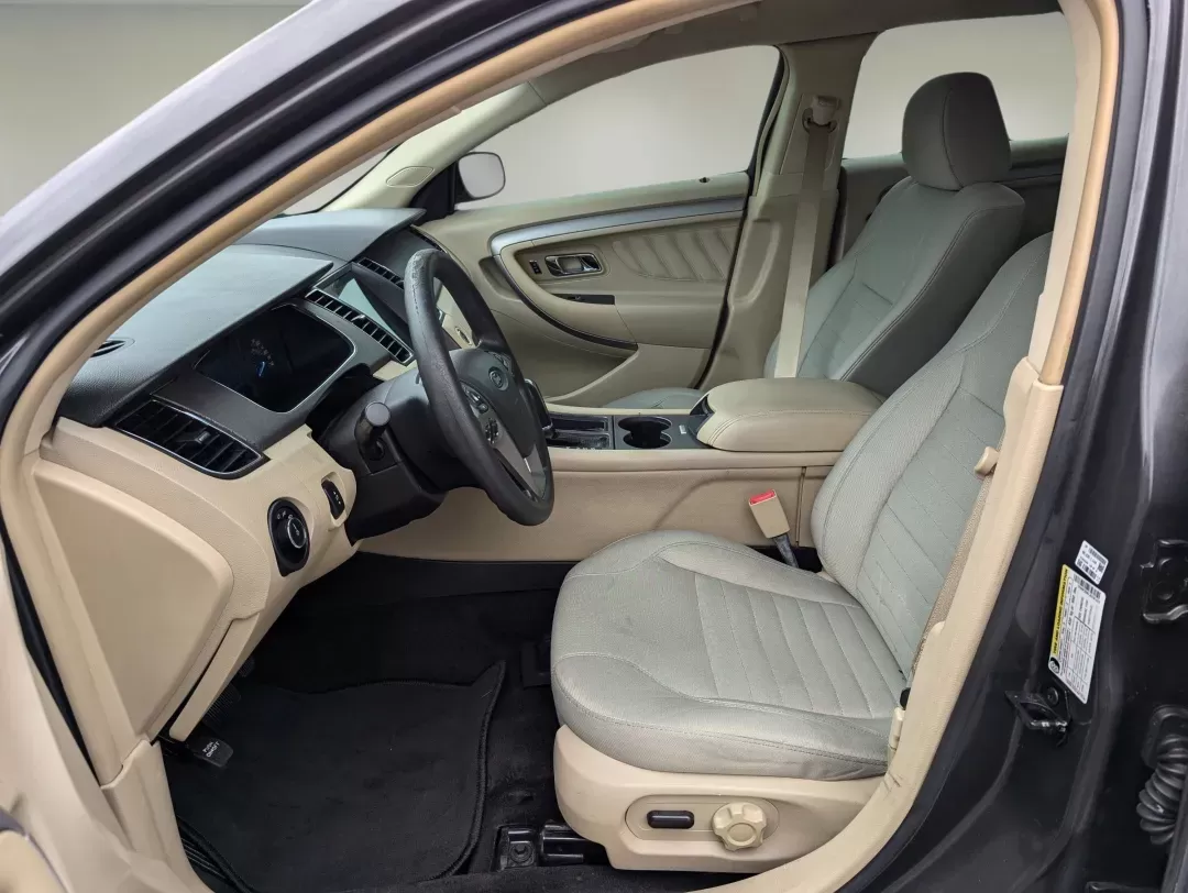 2018 Ford Taurus SE (1FAHP2D87JG) with an Regular Unleaded V-6 3.5 L/213 engine, 6-Speed Automatic w/OD transmission, located at 5115 14th Ave., Columbus, GA, 31904, (706) 323-0345, 32.511494, -84.971046 - 2018 Ford Taurus SE - Photo#9