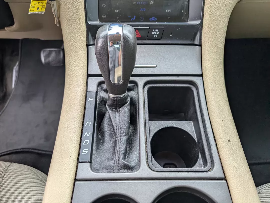 2018 Ford Taurus SE (1FAHP2D87JG) with an Regular Unleaded V-6 3.5 L/213 engine, 6-Speed Automatic w/OD transmission, located at 5115 14th Ave., Columbus, GA, 31904, (706) 323-0345, 32.511494, -84.971046 - 2018 Ford Taurus SE - Photo#13