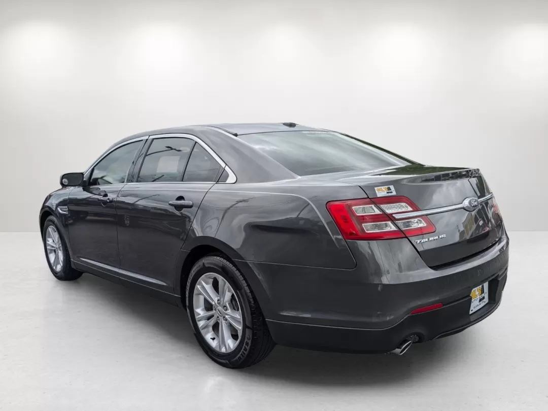 2018 Ford Taurus SE (1FAHP2D87JG) with an Other engine, located at 804 22nd Ave, Phenix City, AL, 36870, (334) 297-1860, 32.484749, -85.024475 - **Discover Your Next Adventure with the 2018 Ford Taurus SE Perfect for Life in Opelika!**<br /> <br /> Are you ready to elevate your daily commutes, family outings, or weekend getaways? Look no further than this stylish and reliable 2018 Ford Taurus SE, available at Gils Auto in Opelika, AL. With - Photo#2