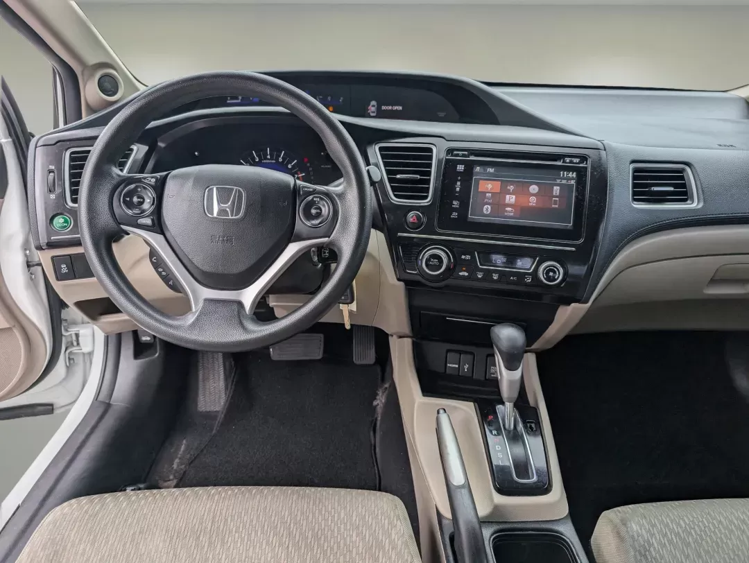 2015 Honda Civic Sedan SE (19XFB2F74FE) with an Regular Unleaded I-4 1.8 L/110 engine, 1-Speed CVT w/OD transmission, located at 5115 14th Ave., Columbus, GA, 31904, (706) 323-0345, 32.511494, -84.971046 - 2015 Honda Civic Sedan SE - Photo#11