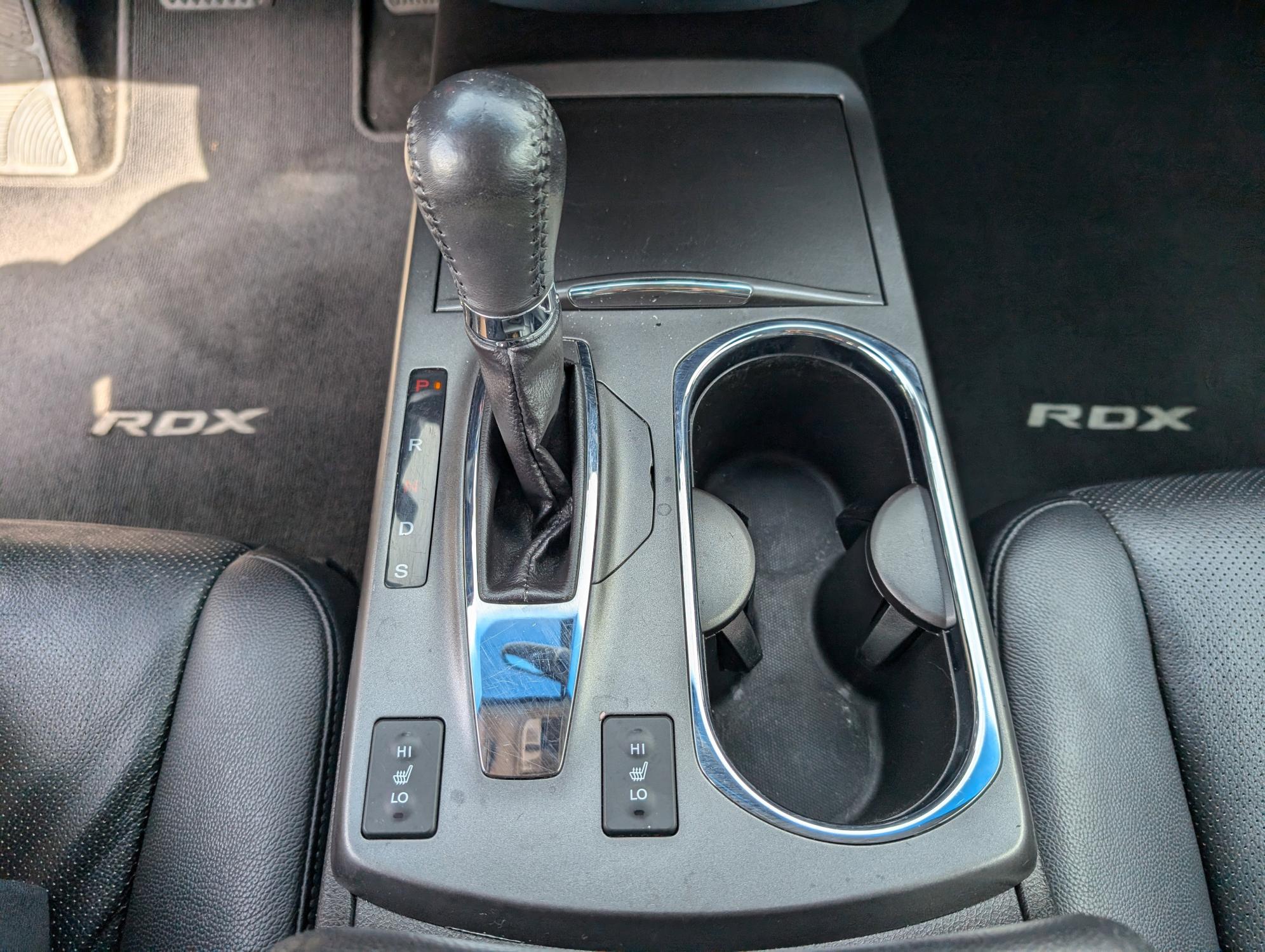 2013 Acura RDX Tech Pkg (5J8TB3H54DL) with an Gas V6 3.5L/212 engine, 6-Speed Automatic w/Manual Shift transmission, located at 3959 U.S. 80 W, Phenix City, AL, 36870, (334) 297-4885, 32.469296, -85.135185 - 2013 Acura RDX Tech Pkg - Photo#12