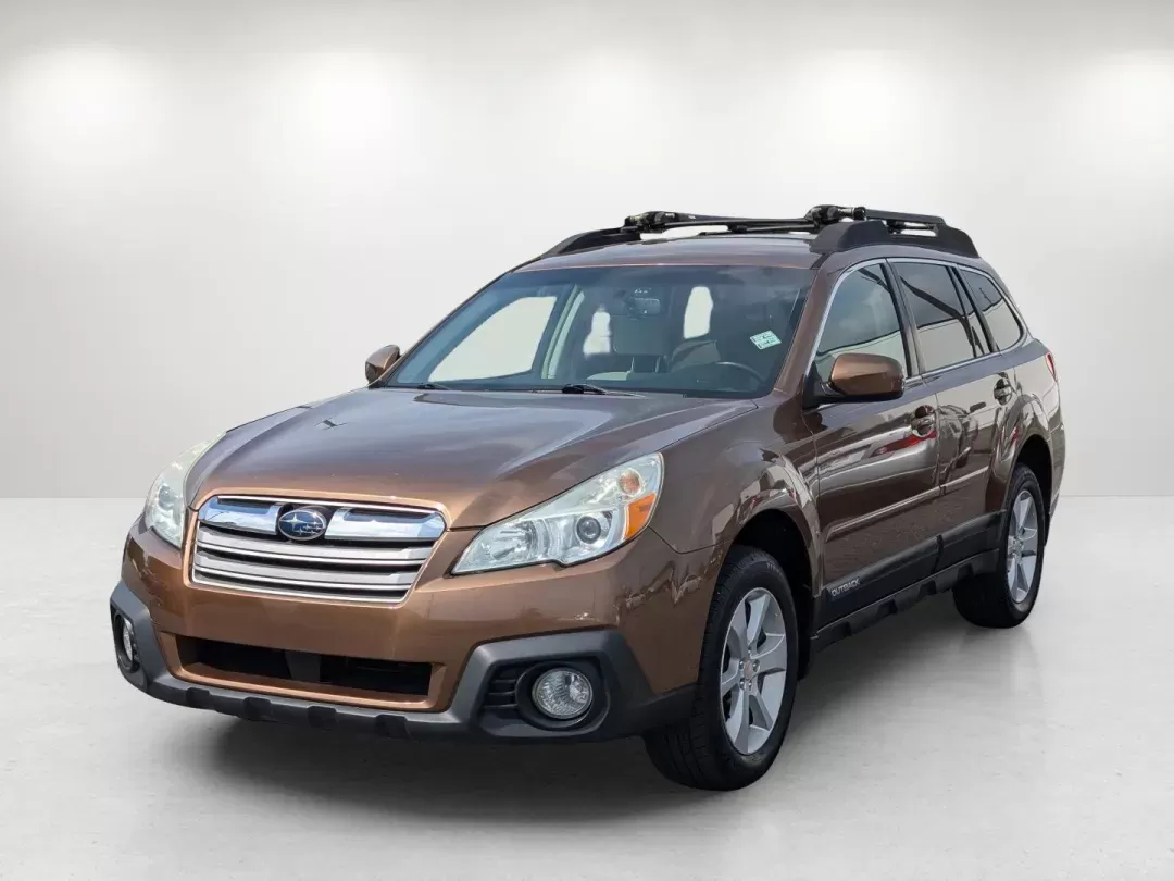2013 /Ivory Striated Subaru Outback 2.5i Premium (4S4BRCCCXD3) with an Gas Flat 4 2.5L/152 engine, CVT-Speed Continuously Variable Ratio transmission, located at 1430 Gateway Drive, Opelika, AL, 36801, (334) 239-0944, 32.637871, -85.409790 - 2013 Subaru Outback 2.5i Premium - Photo#0