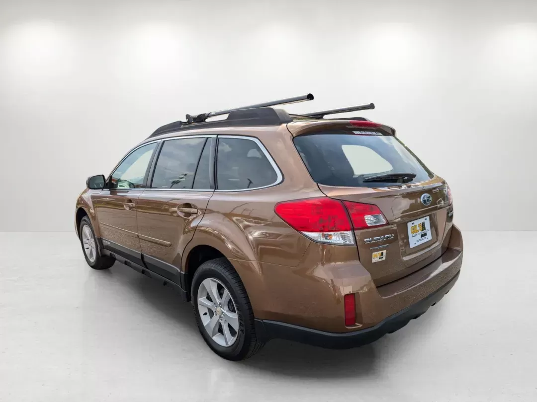 2013 /Ivory Striated Subaru Outback 2.5i Premium (4S4BRCCCXD3) with an Gas Flat 4 2.5L/152 engine, CVT-Speed Continuously Variable Ratio transmission, located at 1430 Gateway Drive, Opelika, AL, 36801, (334) 239-0944, 32.637871, -85.409790 - 2013 Subaru Outback 2.5i Premium - Photo#2