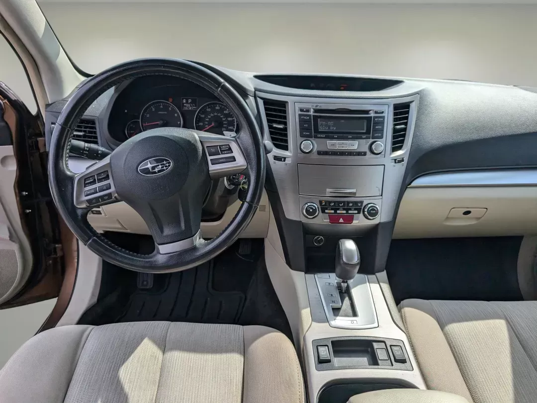 2013 /Ivory Striated Subaru Outback 2.5i Premium (4S4BRCCCXD3) with an Gas Flat 4 2.5L/152 engine, CVT-Speed Continuously Variable Ratio transmission, located at 1430 Gateway Drive, Opelika, AL, 36801, (334) 239-0944, 32.637871, -85.409790 - 2013 Subaru Outback 2.5i Premium - Photo#11