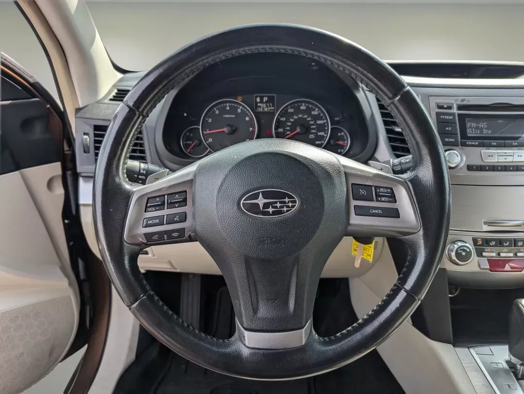 2013 /Ivory Striated Subaru Outback 2.5i Premium (4S4BRCCCXD3) with an Gas Flat 4 2.5L/152 engine, CVT-Speed Continuously Variable Ratio transmission, located at 1430 Gateway Drive, Opelika, AL, 36801, (334) 239-0944, 32.637871, -85.409790 - 2013 Subaru Outback 2.5i Premium - Photo#15