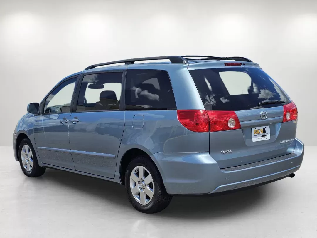 2008 Toyota Sienna XLE (5TDZK22C78S) with an Gas V6 3.5L/211 engine, 5-Speed Automatic transmission, located at 521 Old Farm Lane Rd, Prattville, AL, 36066, (334) 325-1505, 32.482460, -86.416367 - 2008 Toyota Sienna XLE - Photo#3